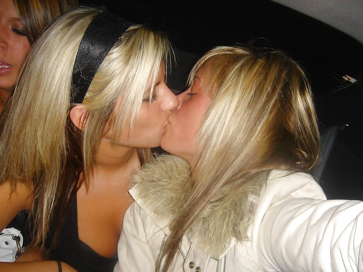 Girls Kissing Girls 17 #40873883