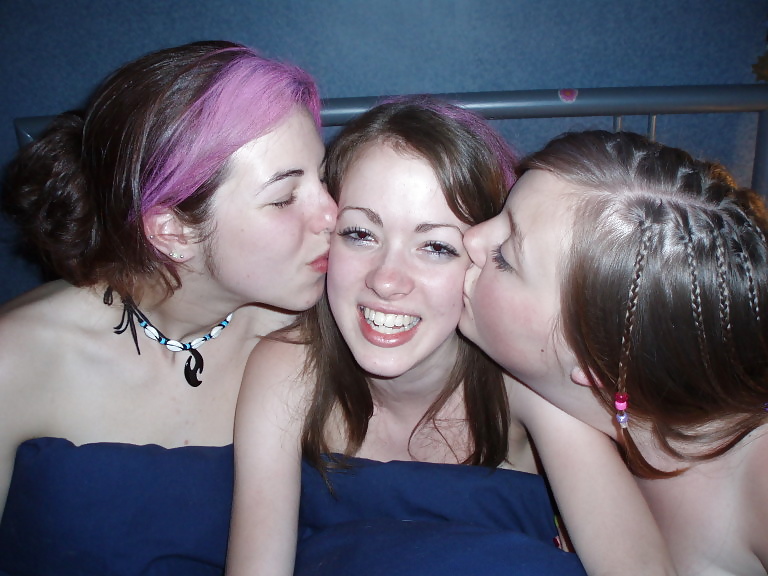 Girls Kissing Girls 17 #40873900