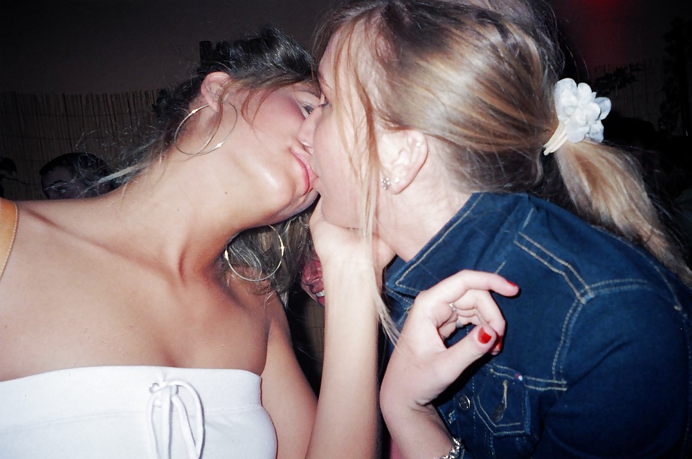 Girls Kissing Girls 17 #40873913