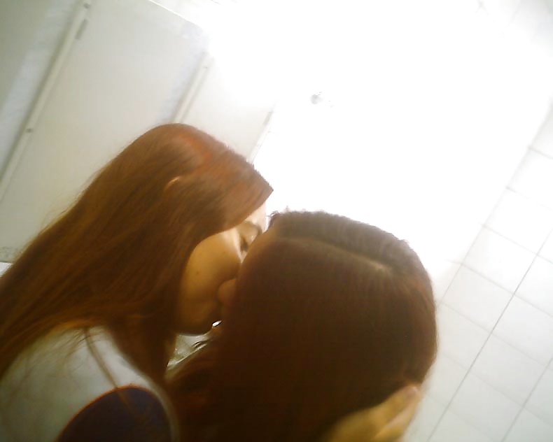 Girls Kissing Girls 17 #40873932