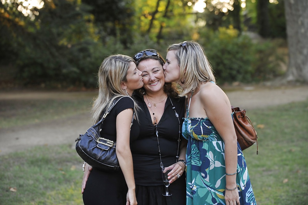 Girls Kissing Girls 17 #40873936