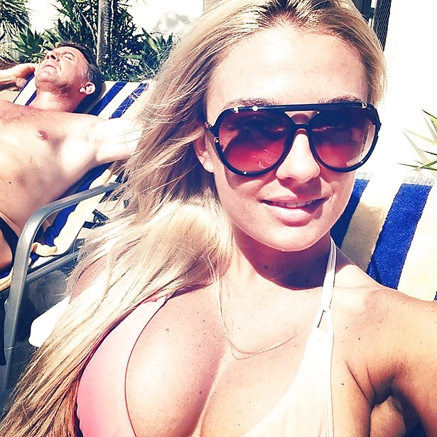 Bionda calda instagram aussie brooke evers
 #32201458