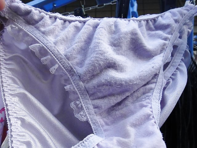 Bragas en la línea
 #26981198