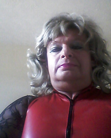 Yo vestida
 #34425500