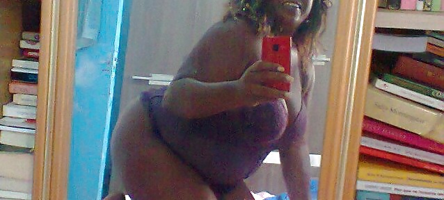 Amiga brasileña de 50 años
 #38716466