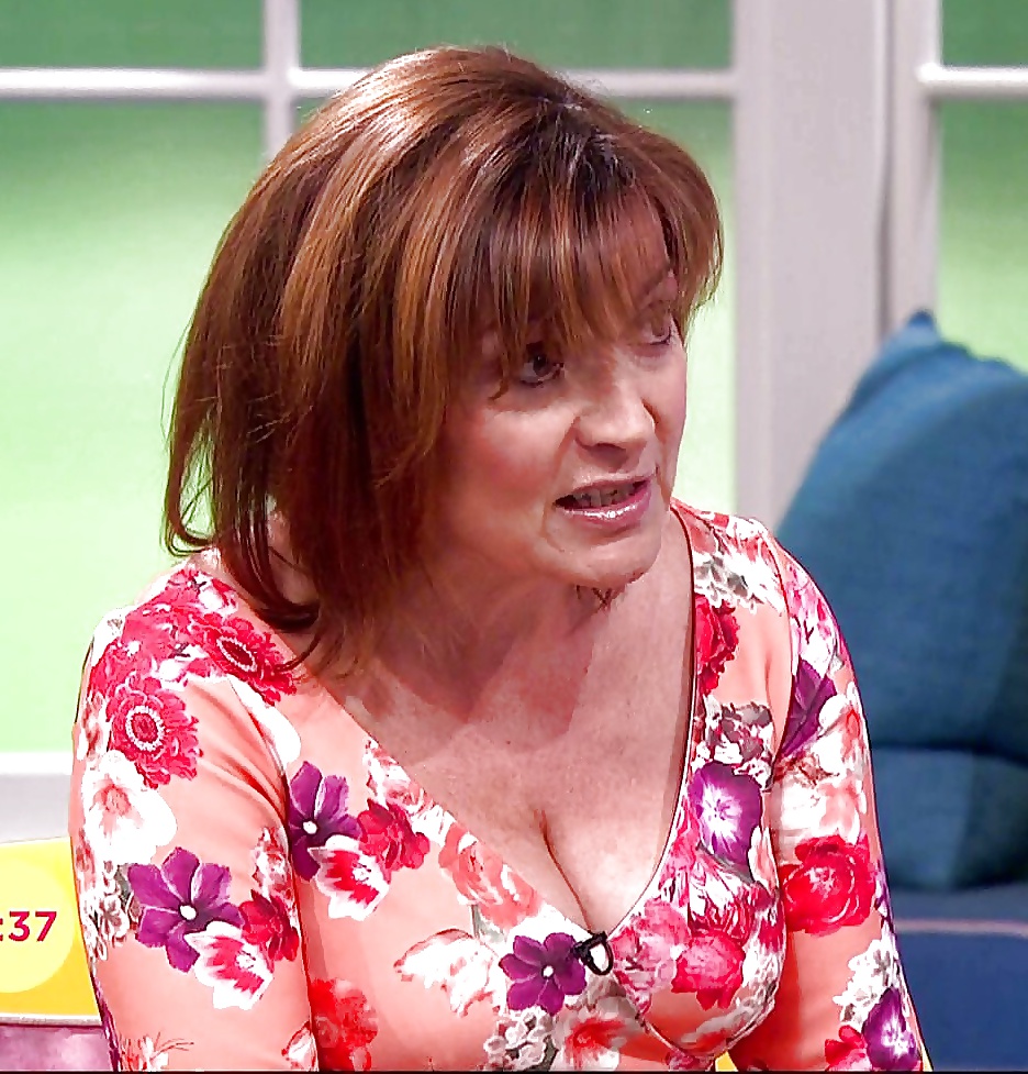 Lorraine Kelly #24076565