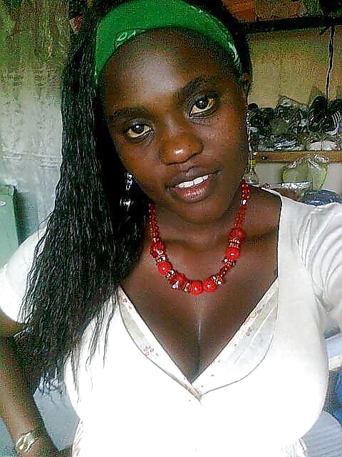 Monique, 20 Ans De Ma Récente Petite Amie Kenya 4 #40549589