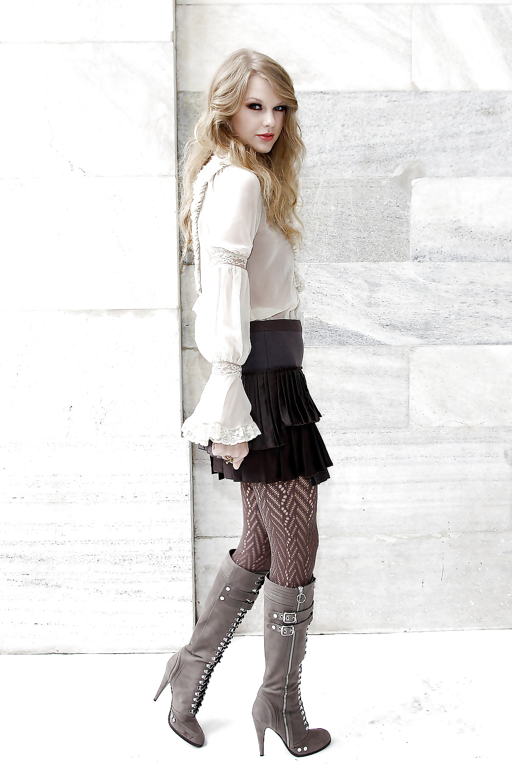 Mega Taylor Swift #39920859