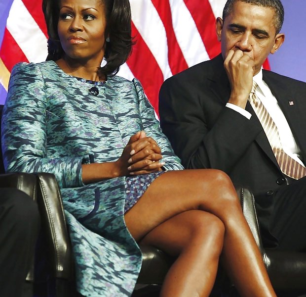Michelle obama - mostrando esas largas piernas sexy
 #35878534