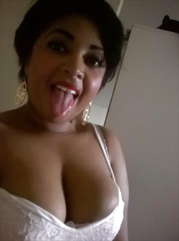 Black British Women Porn - Sexy black woman showing her tongue n clivage British Porn Pictures, XXX  Photos, Sex Images #2141595 - PICTOA