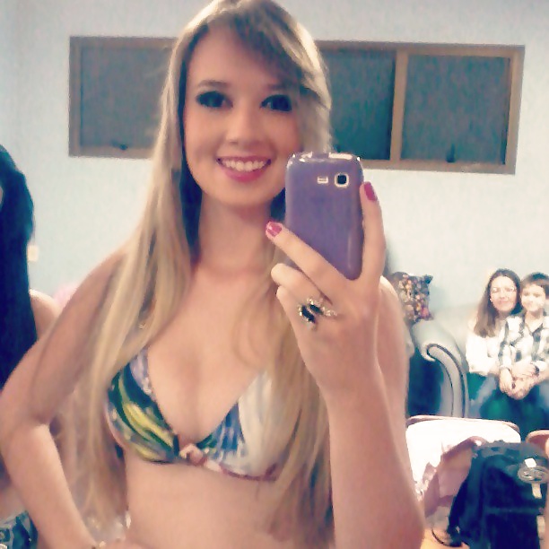 Gozem e comentem a minha putinha
 #39727739