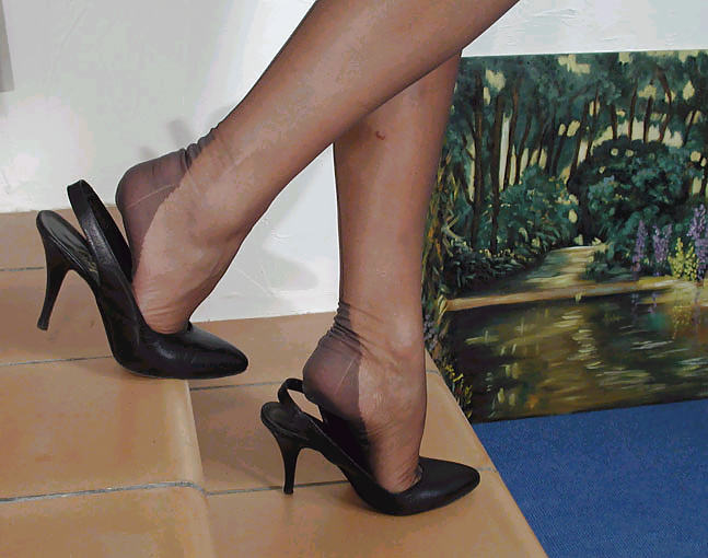Mature French lady loves fine nylons #31409453