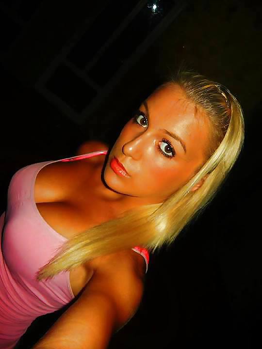 ガール
 #24470882