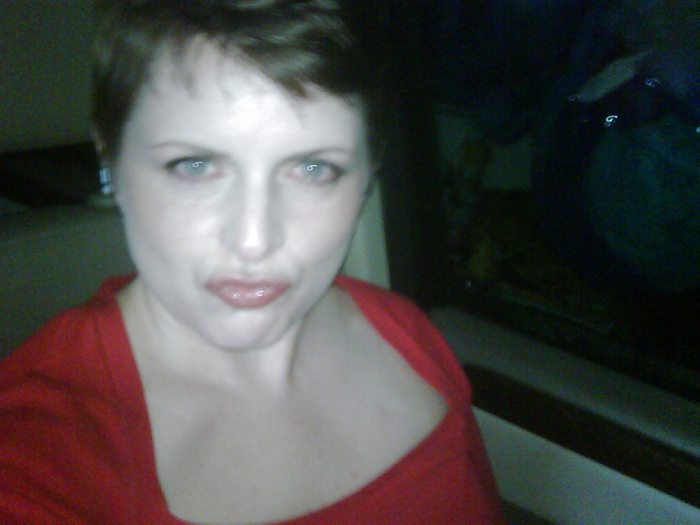 Divorced and showing off #39887266