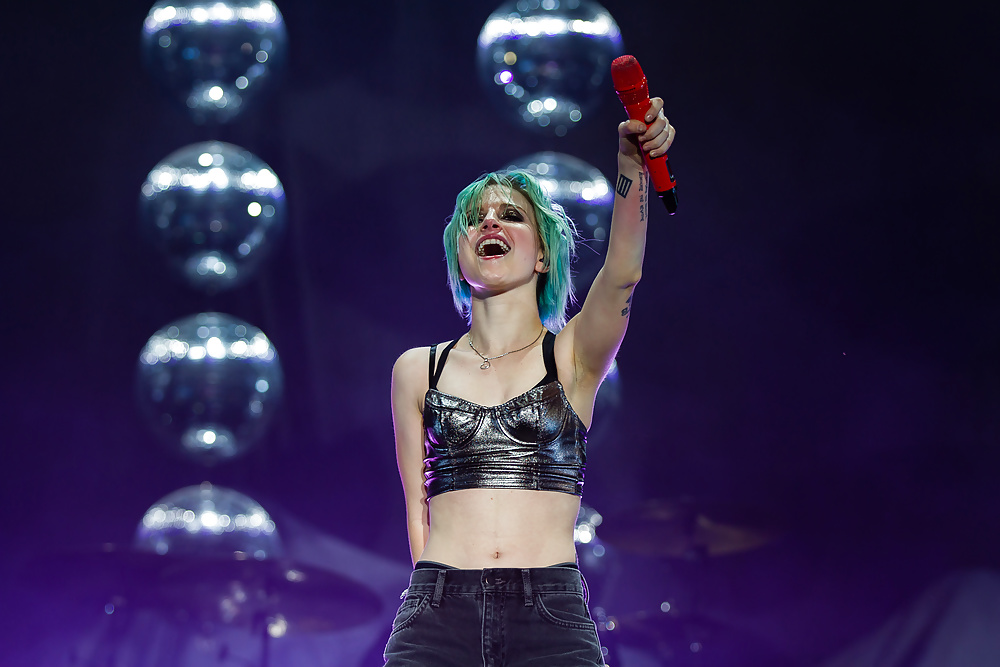 Hayley williams
 #32841463