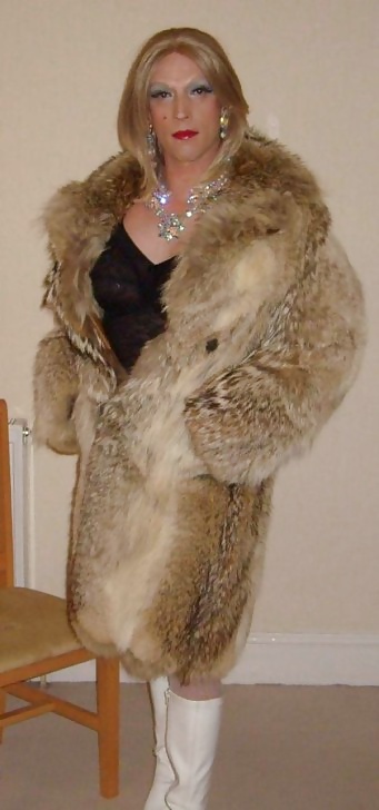 T-Girls in fur 3 #40785830