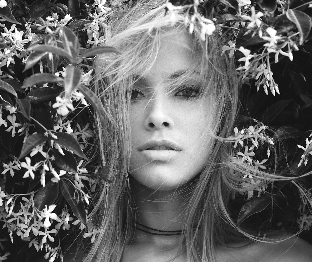 Kristanna loken
 #32823213