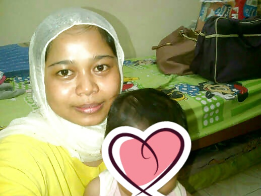 Hot Hijab Mom #40907769