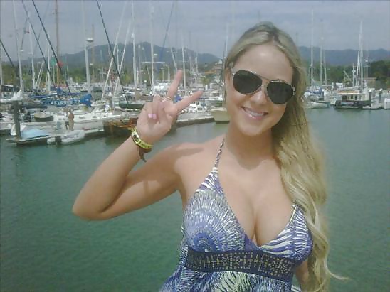 Vanessa huppenkothen
 #28593246