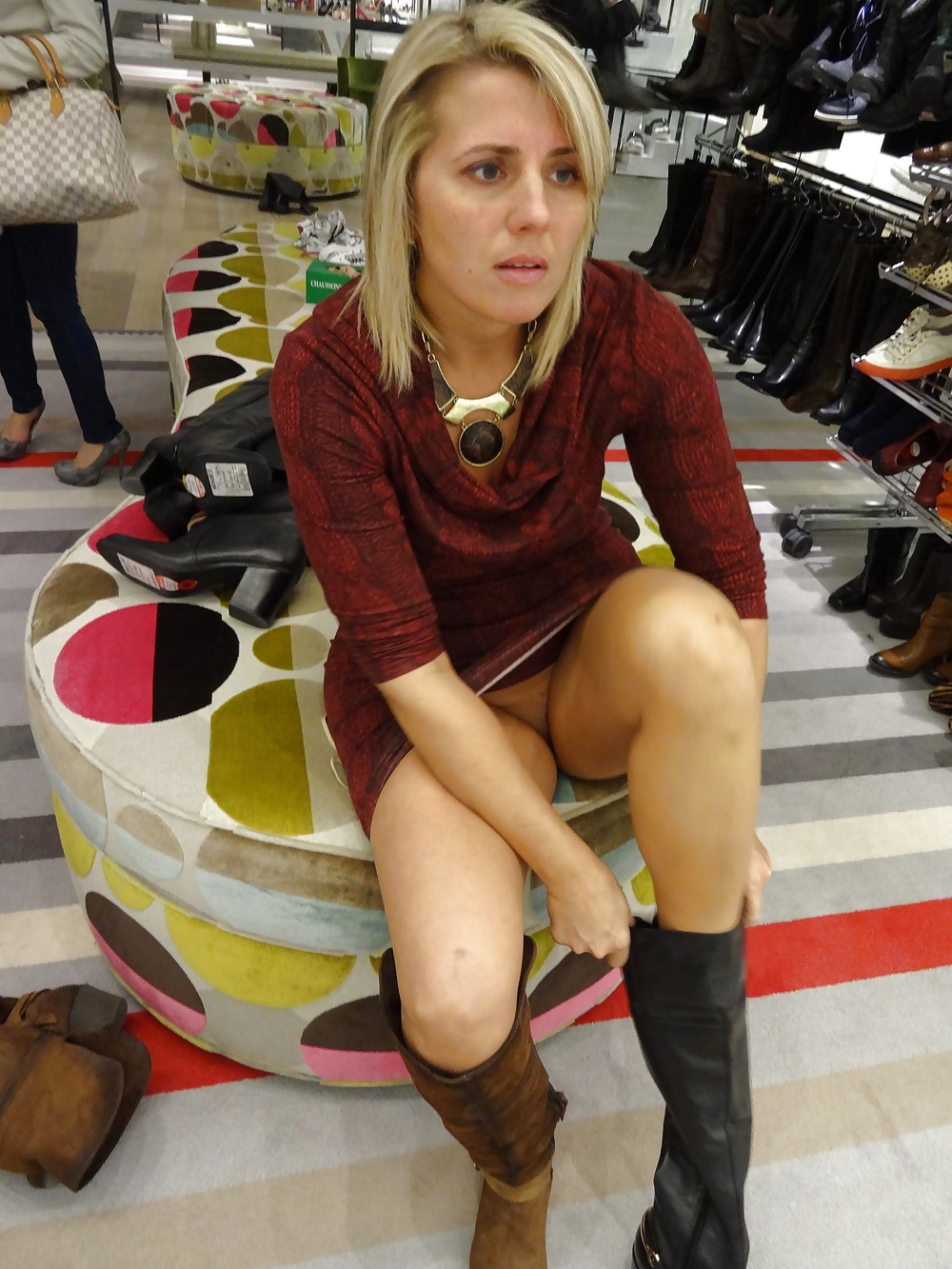 Fantasy While Shopping #25100013