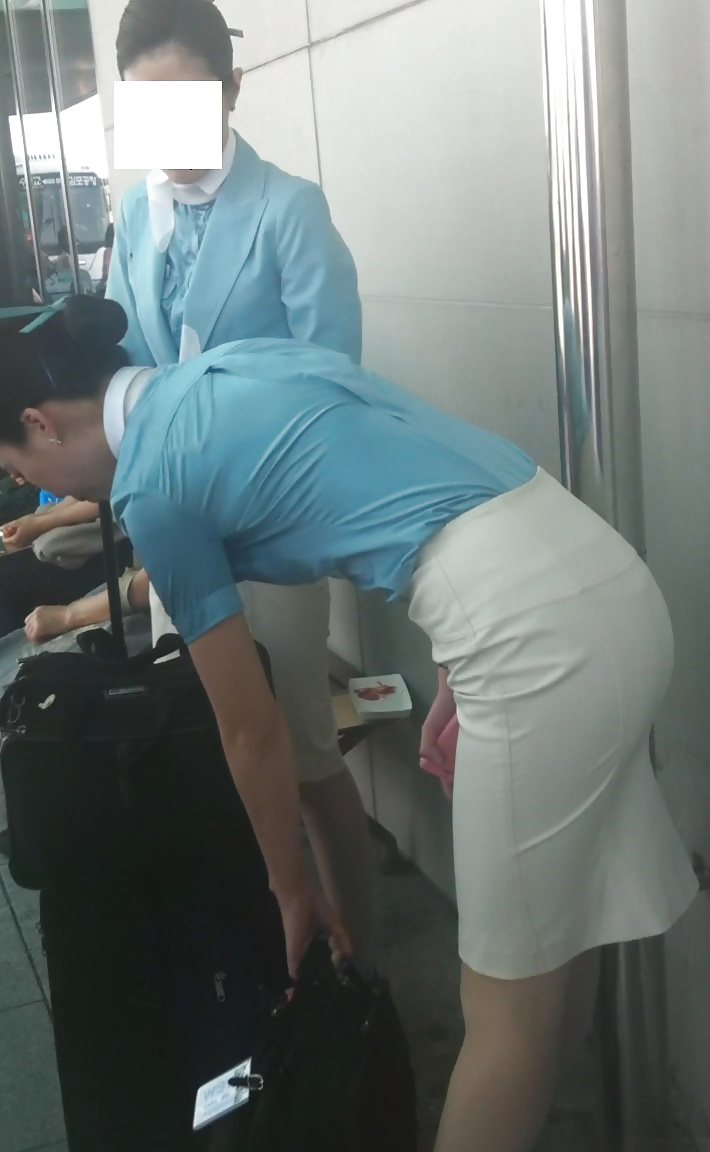 Korean Stewardess In Der Öffentlichkeit #28189480