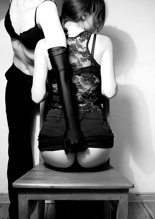 Frau Zu Frau Xiv #33880833