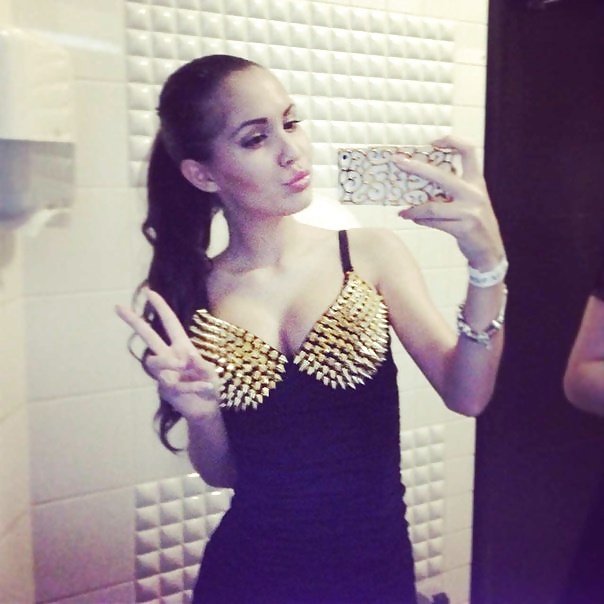 Selfshot 1 #34648010