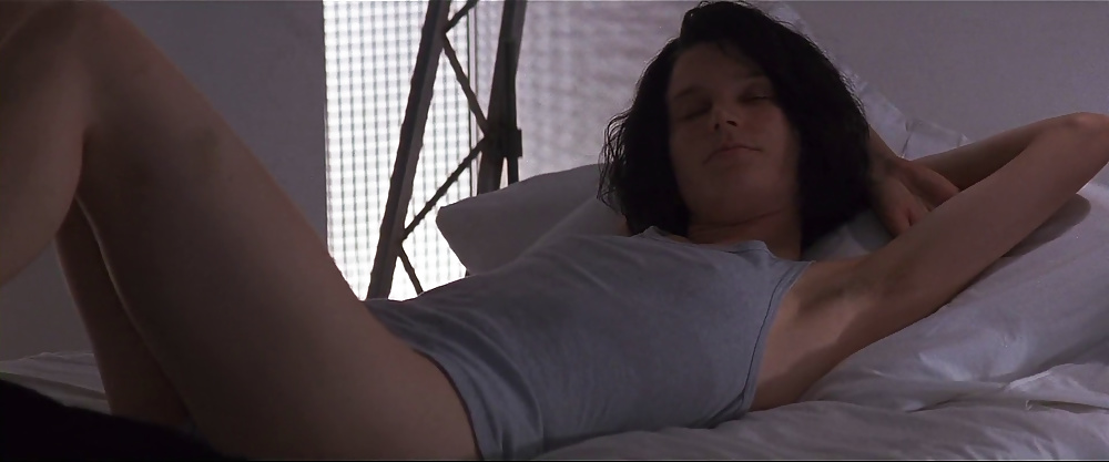 Bridget Fonda - Point of No Return Caps #28624097