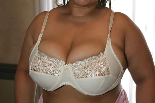 Chunky tits in bra 33 #24505716