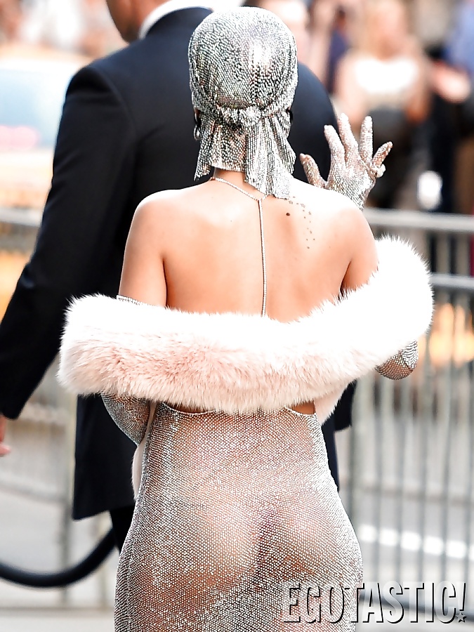 Rihanna Nipples attends the 2014 CFDA Fashion Awards in NY #26798175