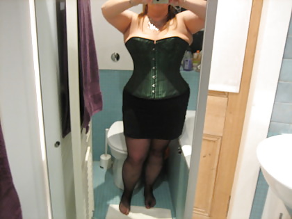 Esposas y novias 4
 #35116217