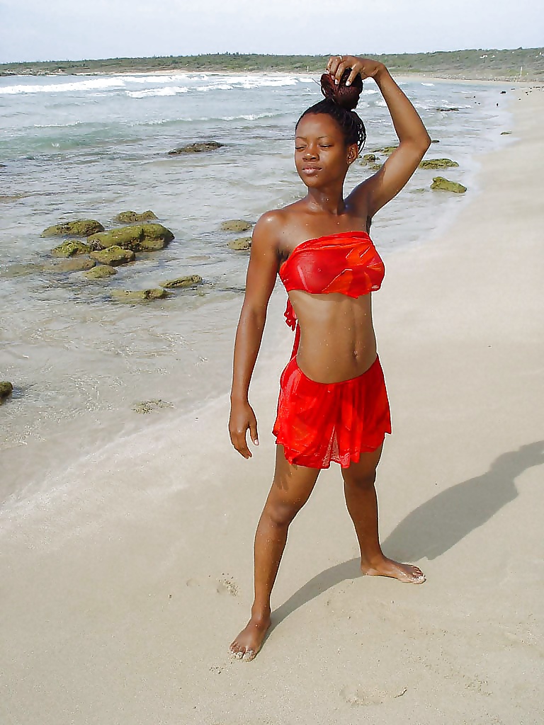 Displaying young ebony crack on the beach...Part 1 #33121179