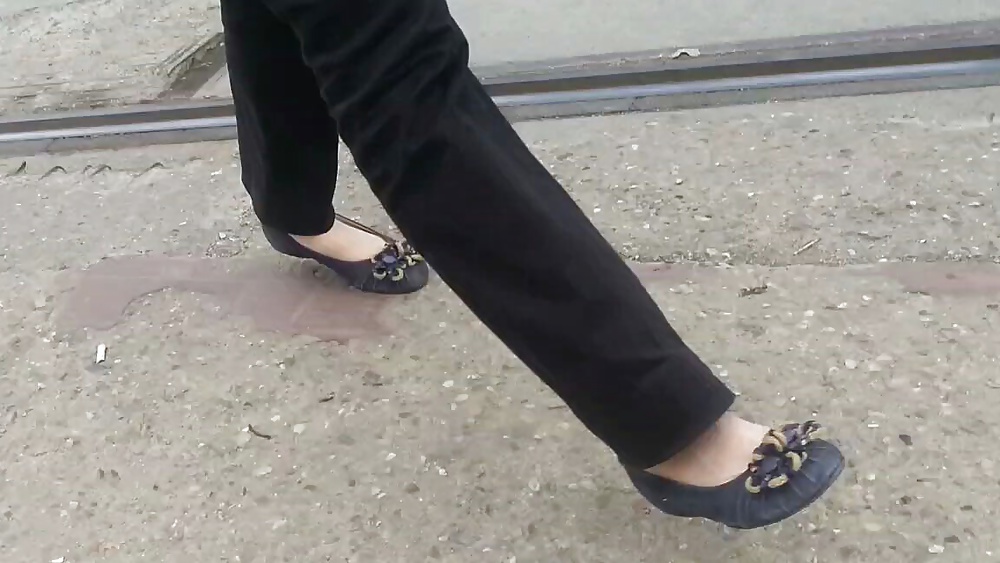 Piedi spia, gambe, piede, caviglia donne sexy rumeno
 #39658382