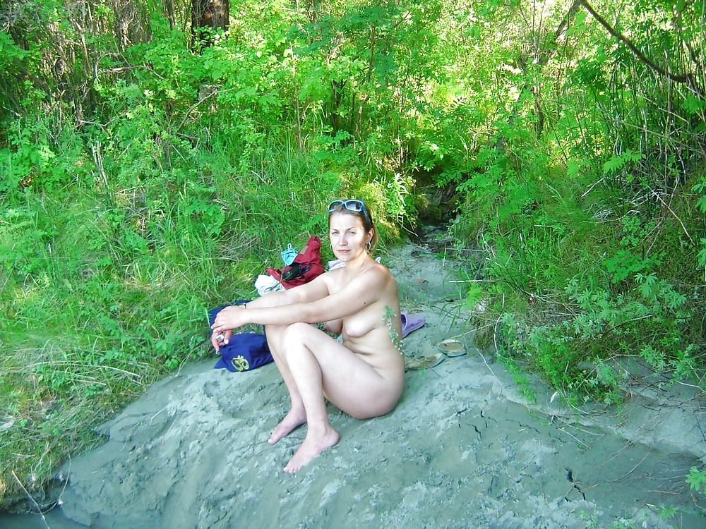 Nudistas naturistas flash público al aire libre # 31
 #30387061