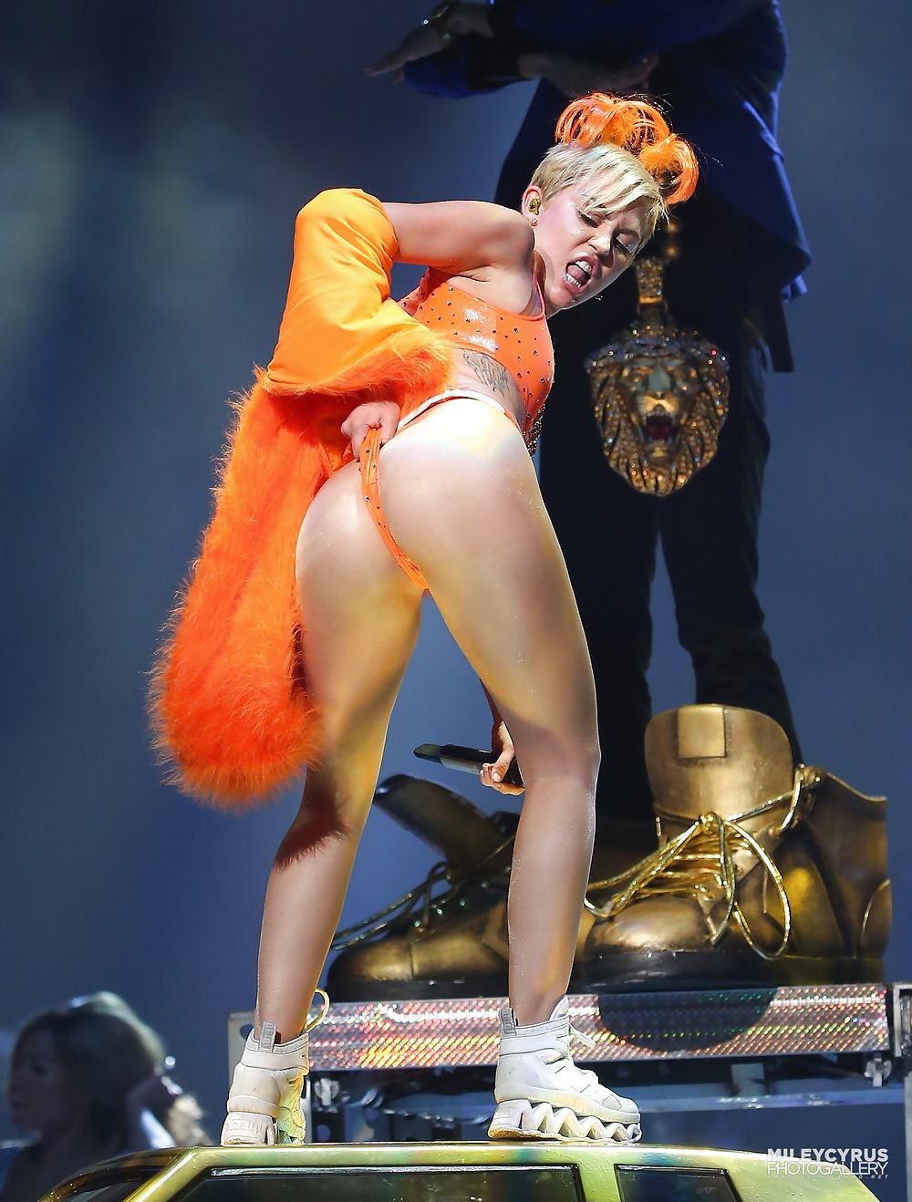 Miley Cyrus - Dirty Teen Hure Ficken #32046930