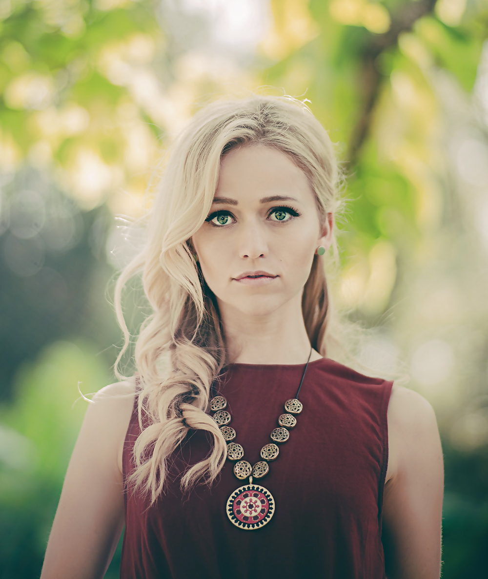 Hermosa rubia johanna braddy 
 #39946614