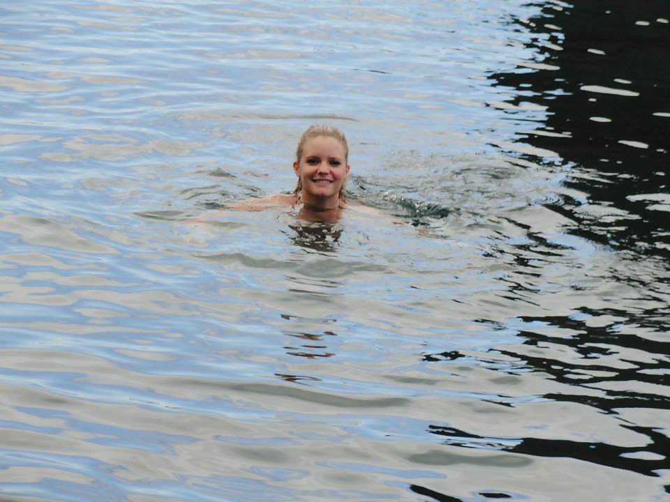Laetitia c a la plage (une ex)
 #23026153