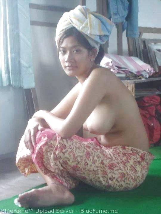 Gadis Nusantara #26697827