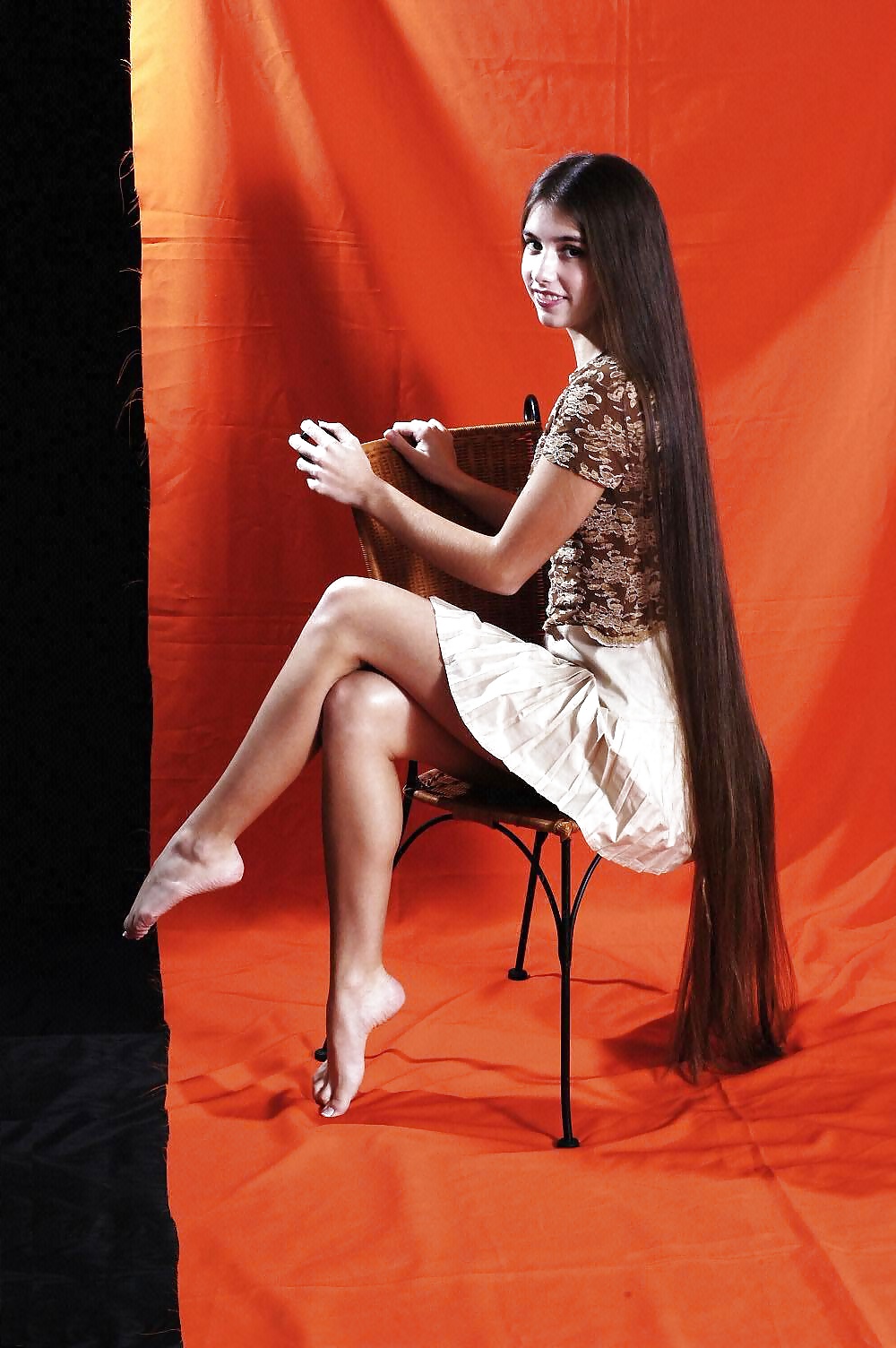 Beautiful Teen With Insanely Long Hair - 01 #28683493
