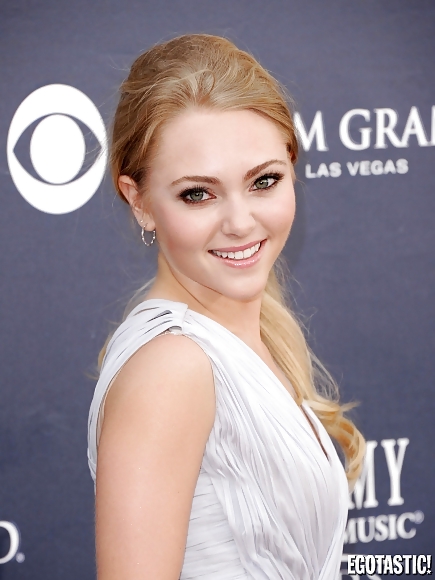 Annasophia Robb 2 #37822619