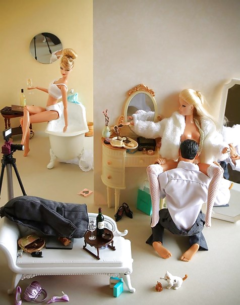 Erwachsenenleben Barbie-Puppe)))) #35268105