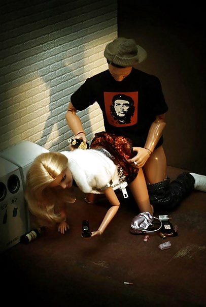 Erwachsenenleben Barbie-Puppe)))) #35268200