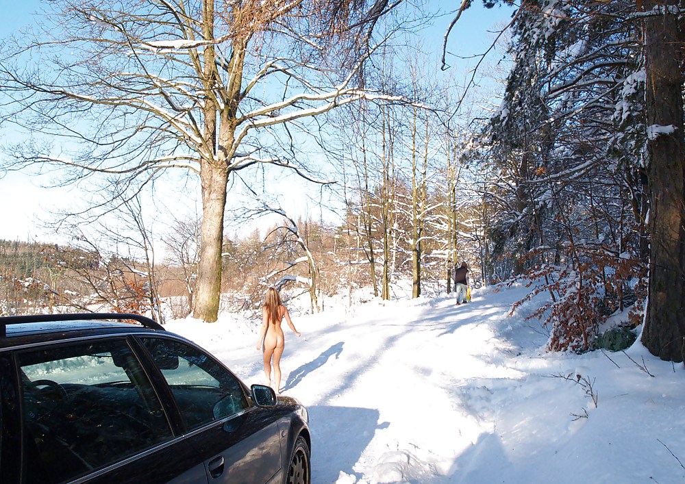 Nackt Im Schnee #24580385