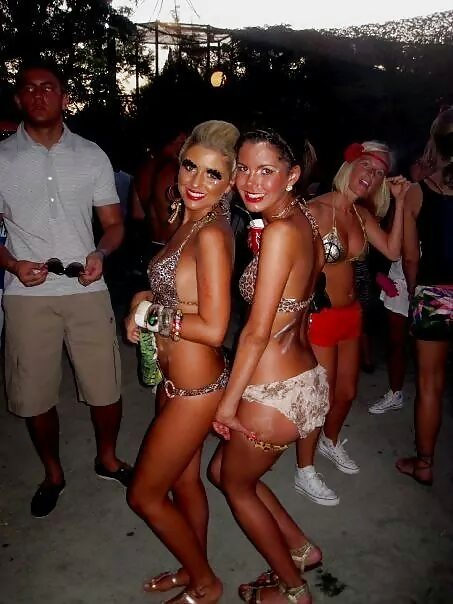 休日にはもっと淫乱に。
 #38596968