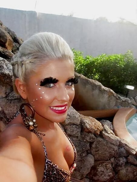 休日にはもっと淫乱に。
 #38596991