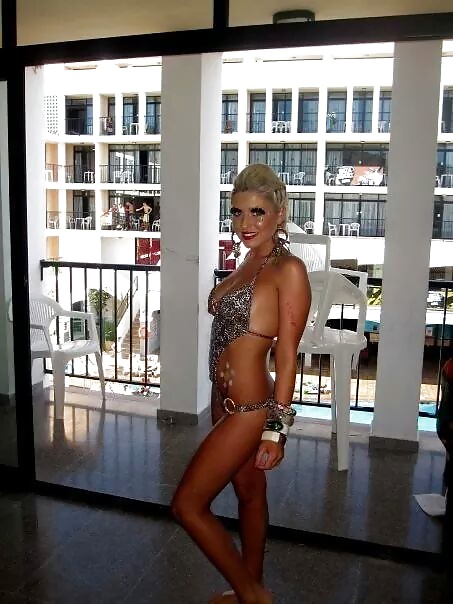 休日にはもっと淫乱に。
 #38597015