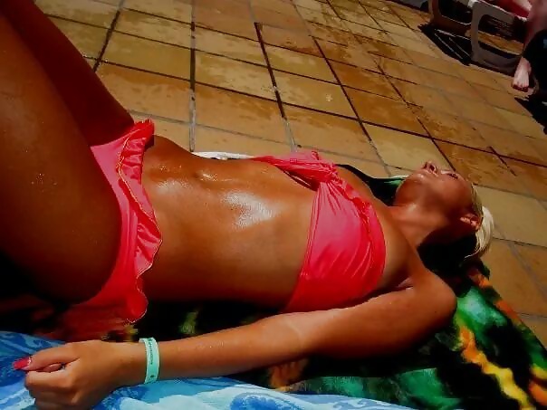 休日にはもっと淫乱に。
 #38597058