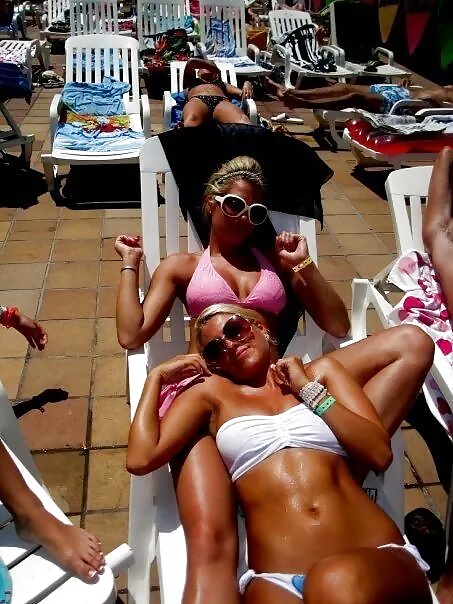 休日にはもっと淫乱に。
 #38597063