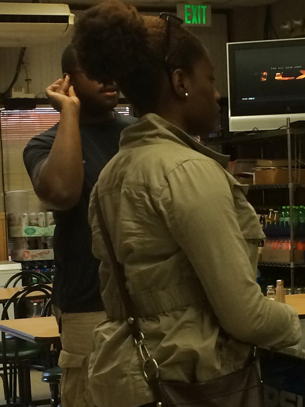 セクシーな黒人女性の巨大なアフロの大きな髪
 #32746995