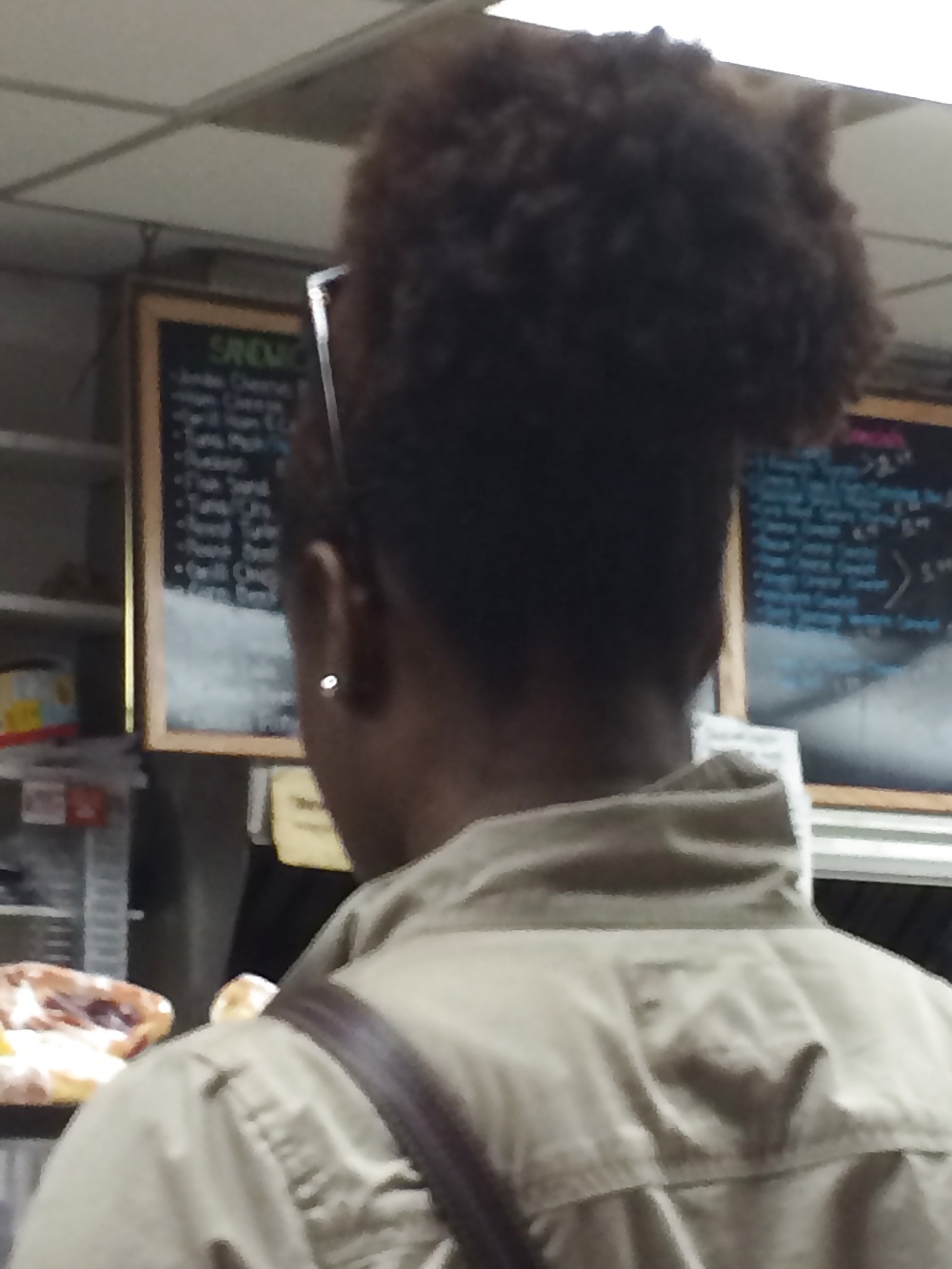 セクシーな黒人女性の巨大なアフロの大きな髪
 #32747003